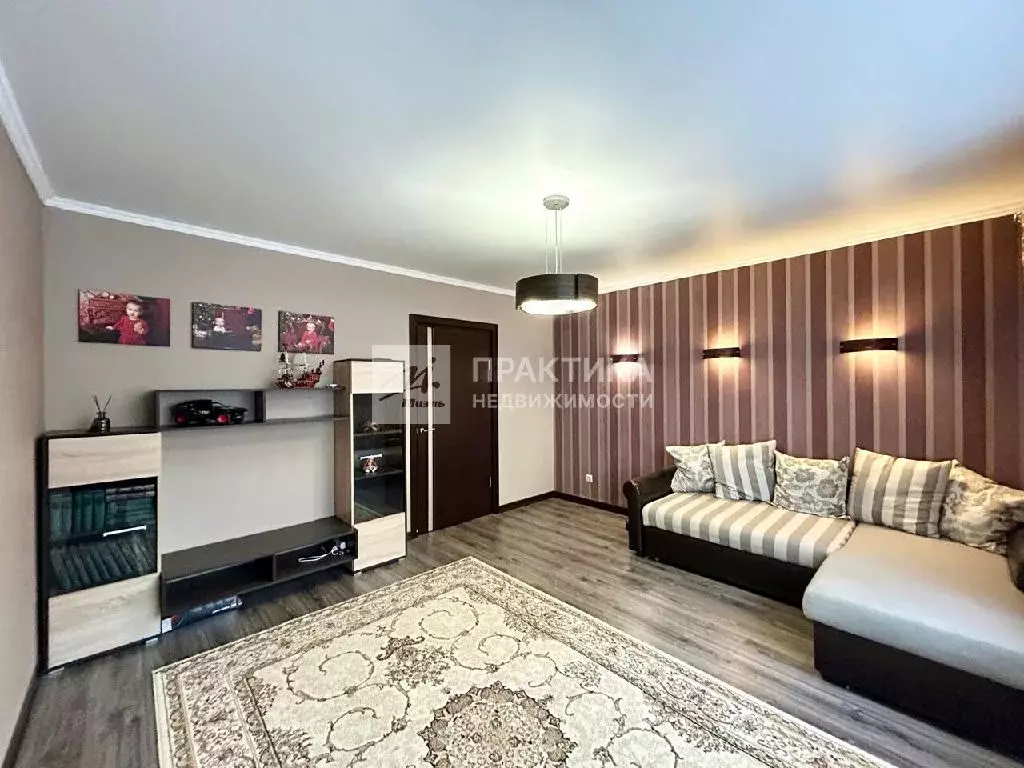 Продается 3-комнатная квартира - Фото 2