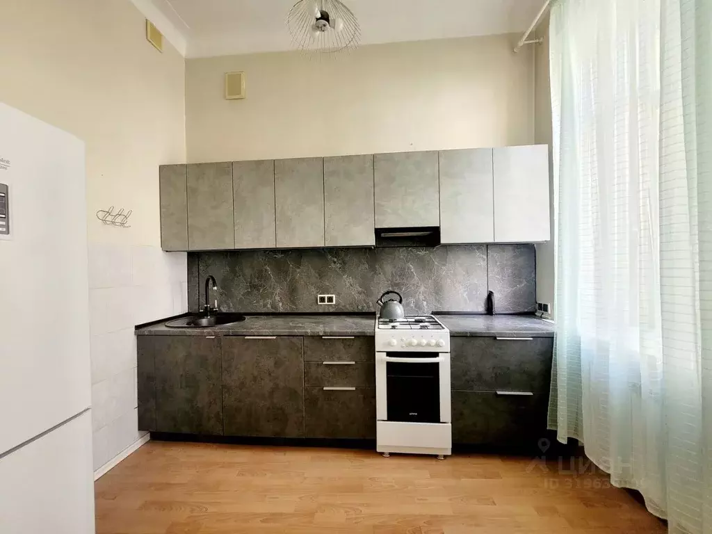 2-к кв. Санкт-Петербург 6-я Васильевского острова линия, 47 (50.0 м) - Фото 1