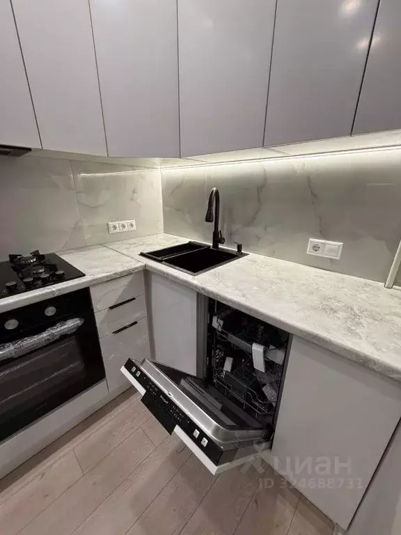 Квартира, 3 комнаты, 56 м - Фото 0