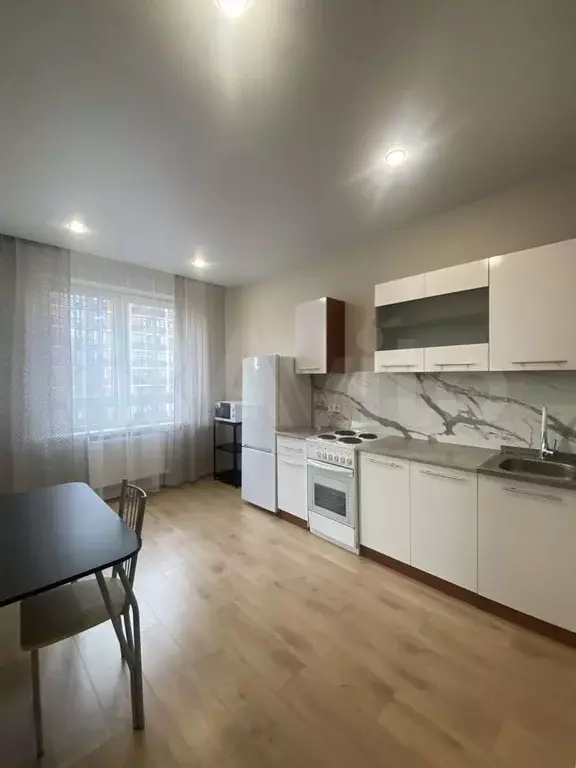 1-к. квартира, 37,5 м, 7/16 эт. - Фото 0