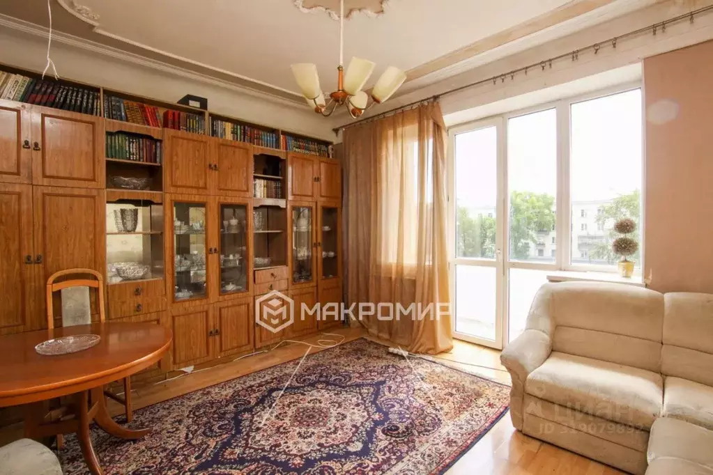3-к кв. Челябинская область, Челябинск просп. Ленина, 24 (70.4 м) - Фото 1