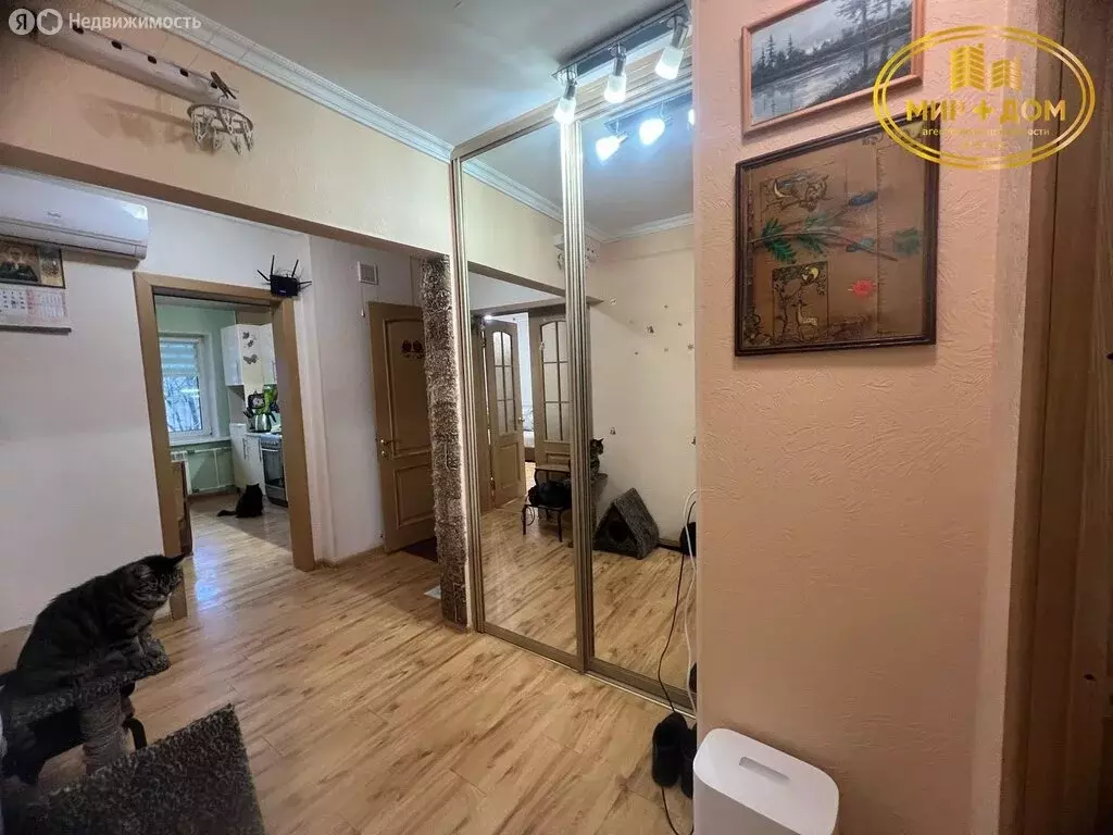 3-комнатная квартира: Владивосток, улица Постышева, 21 (62.6 м) - Фото 0