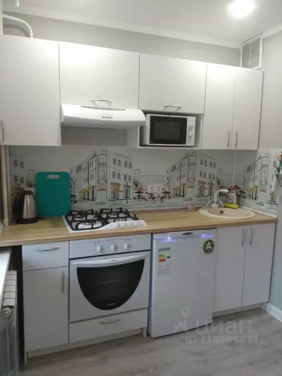 1-к кв. Брянская область, Брянск ул. Братьев Ткачевых, 9 (36.0 м) - Фото 2