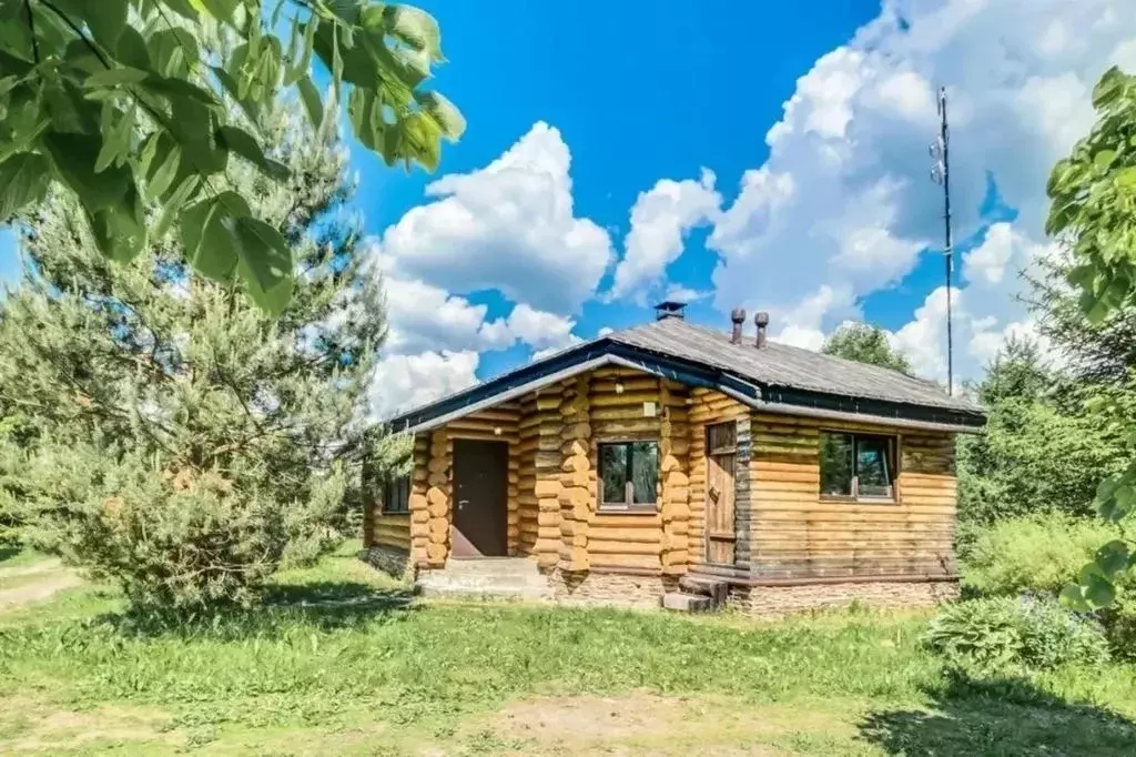 Дом в Ленинградская область, Лужский район, Заклинское с/пос, д. ... - Фото 1