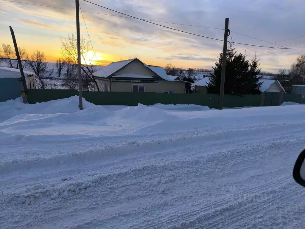 Дом в Башкортостан, Аургазинский район, Новокальчировский сельсовет, ... - Фото 1