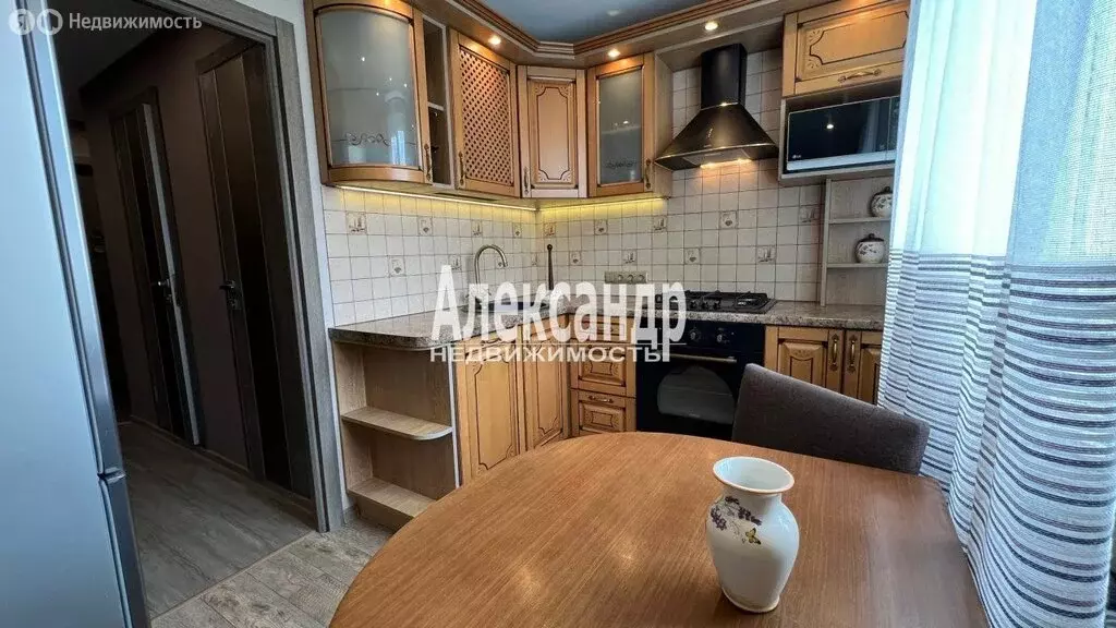 2-комнатная квартира: Выборг, улица Гагарина, 16 (50 м) - Фото 1