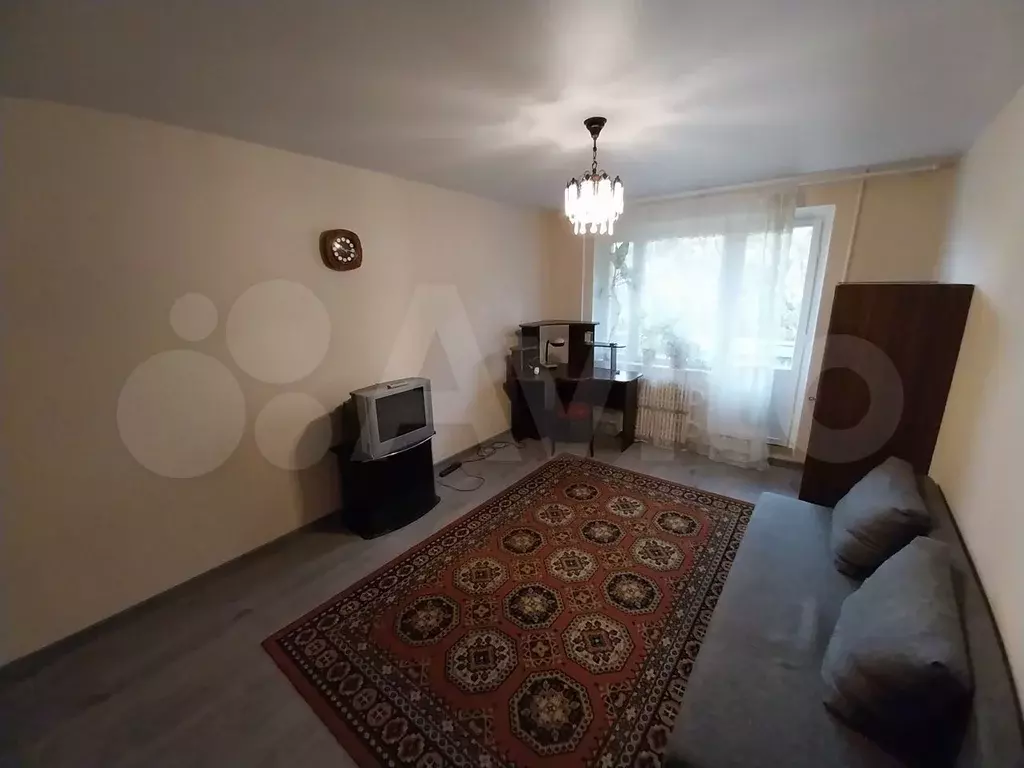 1-к. квартира, 38 м, 4/9 эт. - Фото 1