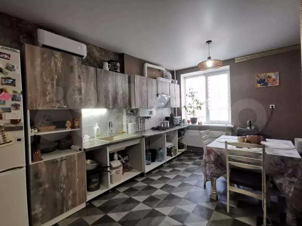 2-к. квартира, 64 м, 2/3 эт. - Фото 0