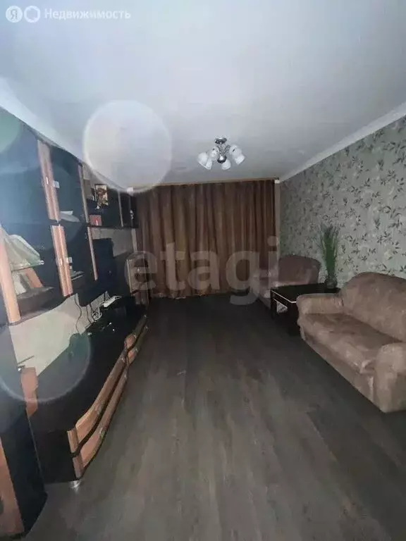 3-комнатная квартира: Новосибирск, микрорайон Родники, улица ... - Фото 2