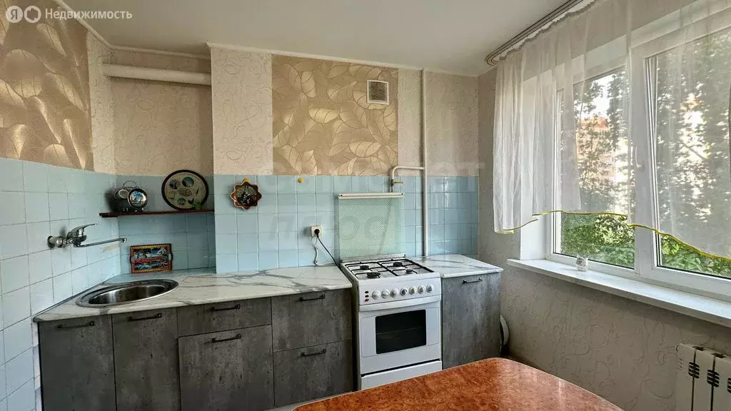 2-комнатная квартира: Оренбург, улица Чкалова, 30 (51 м) - Фото 0
