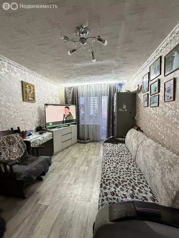 2-комнатная квартира: Октябрьский, 21-й микрорайон, 12 (42 м) - Фото 1