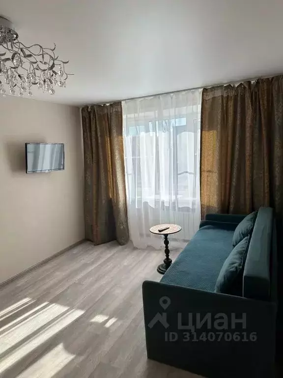 1-к кв. Волгоградская область, Волгоград ул. 7-й Гвардейской, 8 (33.0 ... - Фото 1