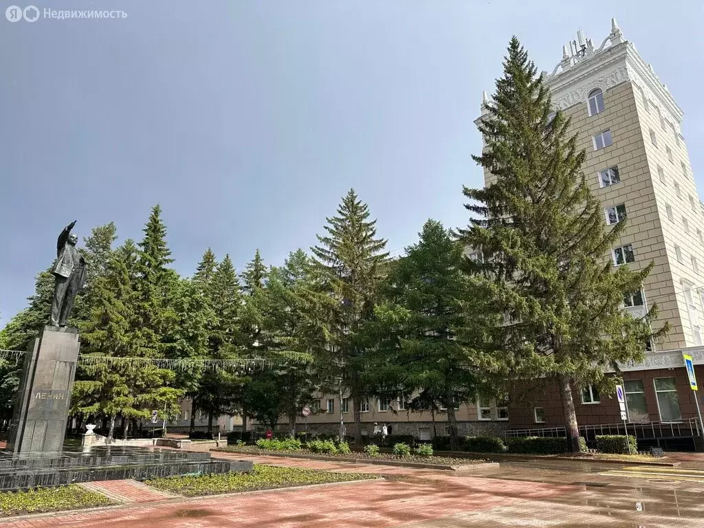 3-комнатная квартира: Октябрьский, проспект Ленина, 8 (63 м) - Фото 1