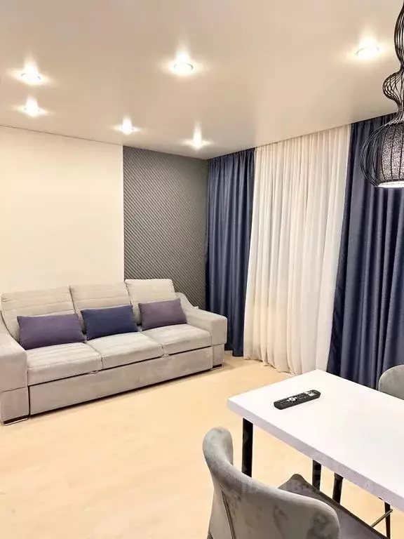 Студия Татарстан, Казань ул. Рауиса Гареева, 107 (32.0 м) - Фото 0