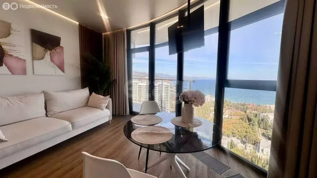 1-комнатная квартира: Алушта, Западная улица, 4 (62 м) - Фото 2