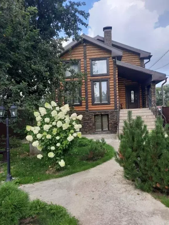 Дом в Москва д. Юрово, ул. Светлая, 10 (300 м) - Фото 1