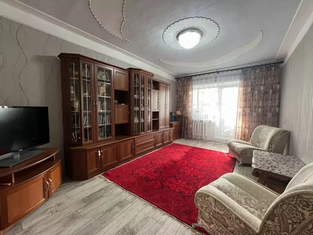 4-к кв. Оренбургская область, Оренбург Ленинская ул., 16 (82.2 м) - Фото 1