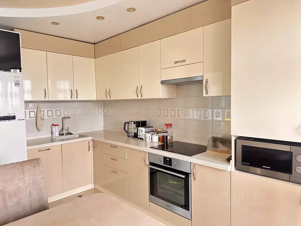 3-к кв. Чувашия, Чебоксары просп. Тракторостроителей, 72 (95.0 м) - Фото 1