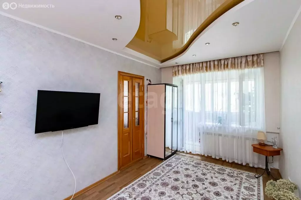 2-комнатная квартира: Тюмень, улица Энергетиков, 6 (42 м) - Фото 2