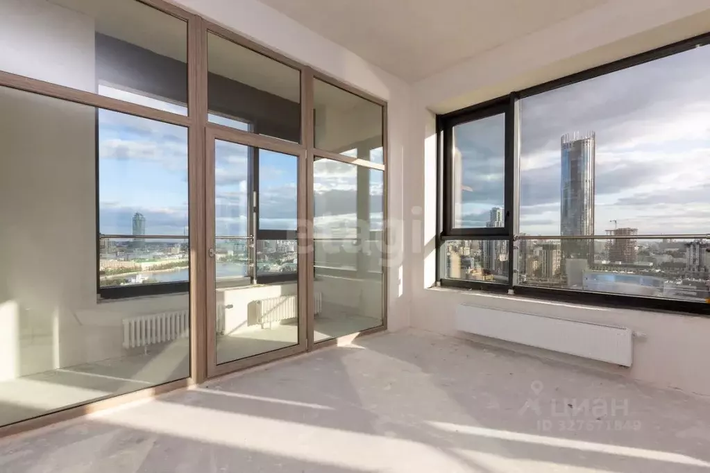 3-к кв. Свердловская область, Екатеринбург наб. Олимпийская, 13 (207.9 ... - Фото 1