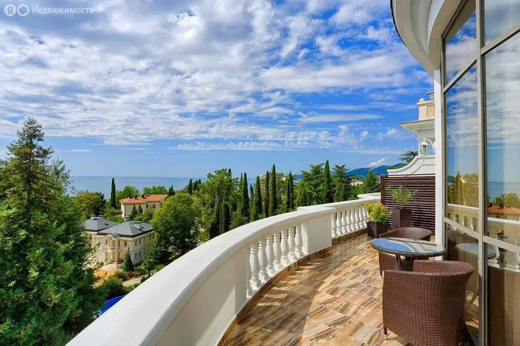 3-комнатная квартира: Сочи, микрорайон Светлана, Депутатская улица, 9 ... - Фото 1