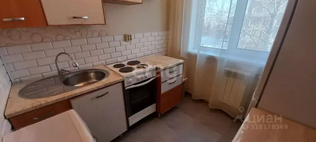 1-к кв. Кемеровская область, Кемерово Октябрьский просп., 49 (31.4 м) - Фото 0