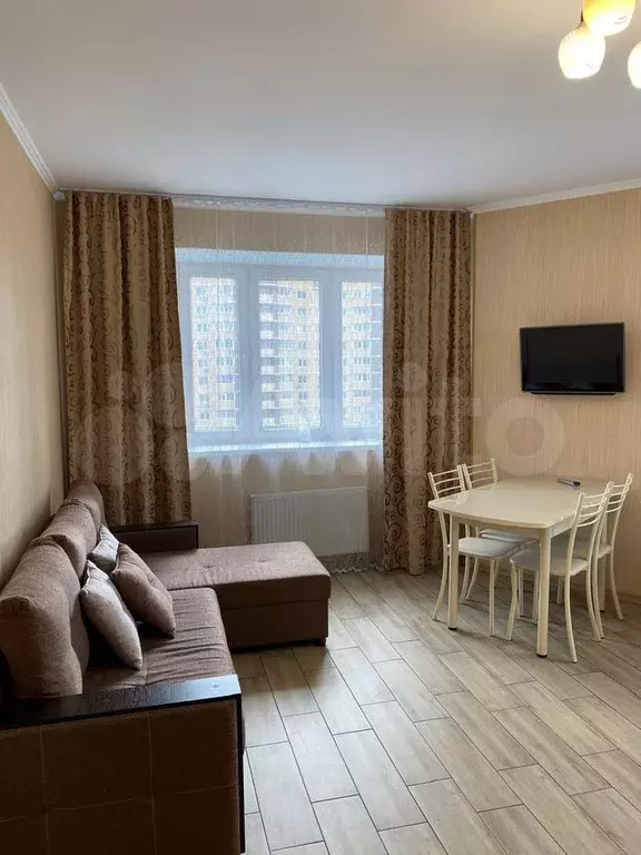 2-к. квартира, 75 м, 14/23 эт. - Фото 1