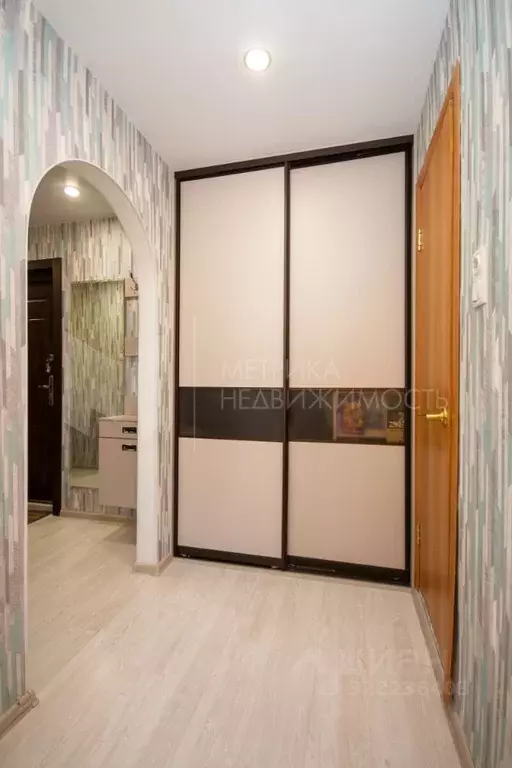 2-к кв. Тюменская область, Тюмень Заречный проезд, 35 (50.6 м) - Фото 1