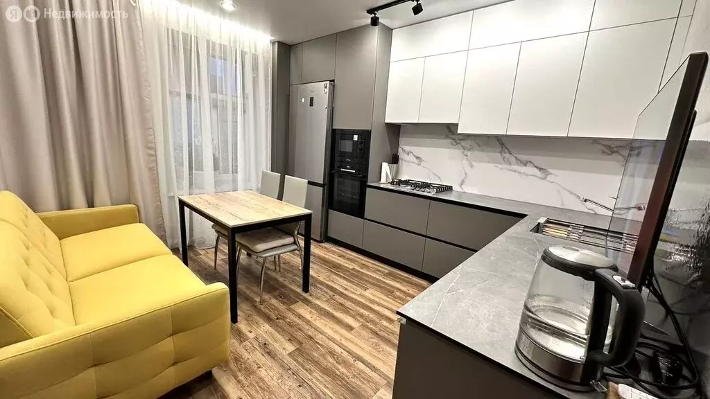 2-комнатная квартира: Новый Уренгой, район Северная Жилая Часть, ... - Фото 2