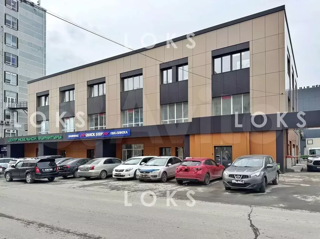 Офис на первой линии рядом с метро, 50 м2 - Фото 1