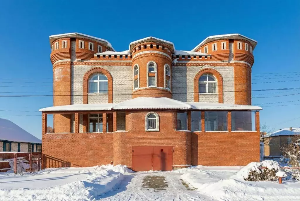 Коттедж в Пермский край, Пермь Бердичевская ул., 167 (556 м) - Фото 1