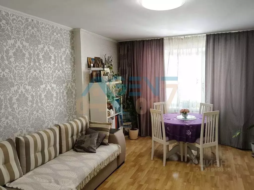 3-к кв. Белгородская область, Белгород ул. Калинина, 3 (70.2 м) - Фото 2