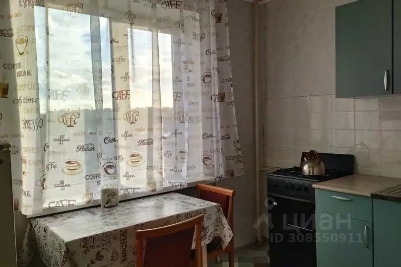 1-к кв. Вологодская область, Череповец Набережная ул., 35 (42.0 м) - Фото 0