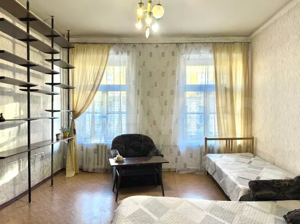 Комната 33 м в 5-к., 4/4 эт. - Фото 1