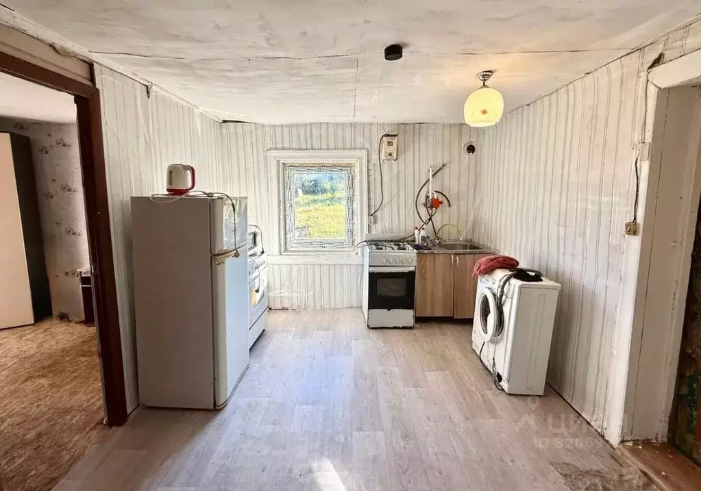 2-к кв. Новгородская область, Валдайский район, Едровское с/пос, с. ... - Фото 1