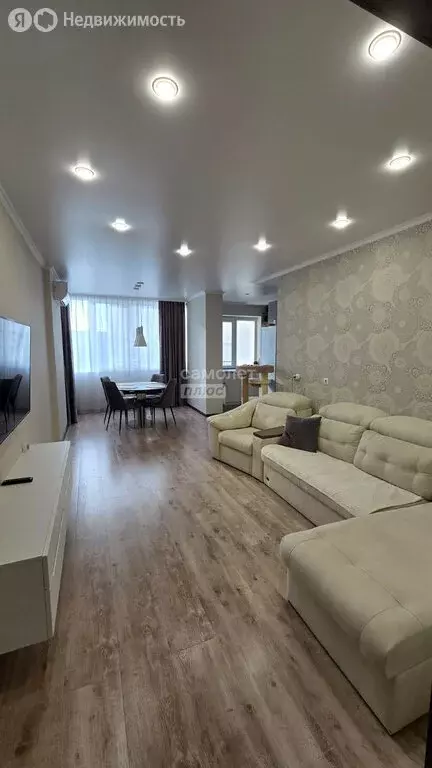 3-комнатная квартира: Краснодар, Командорская улица, 5/2 (74.64 м) - Фото 1