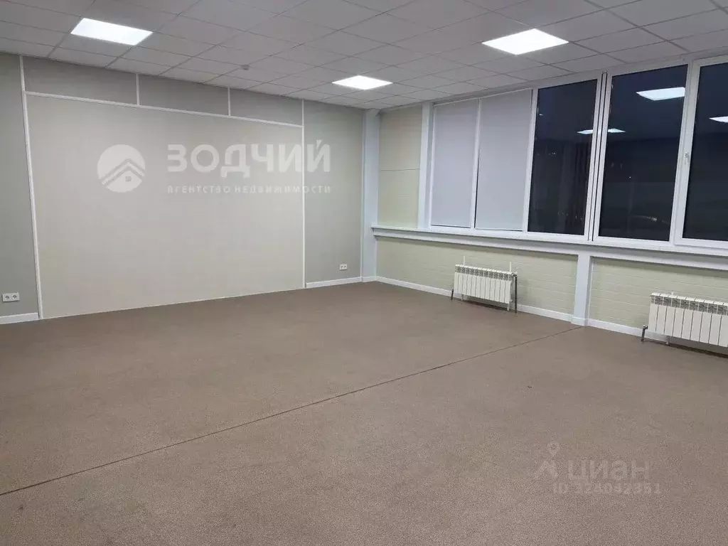 Помещение свободного назначения в Чувашия, Чебоксары ул. Космонавта ... - Фото 1