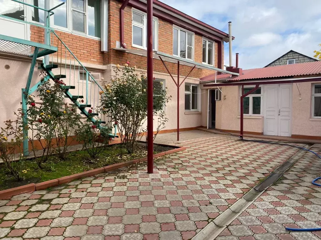 Дом в Северная Осетия, Владикавказ ул. Калоева, 182 (166 м) - Фото 2