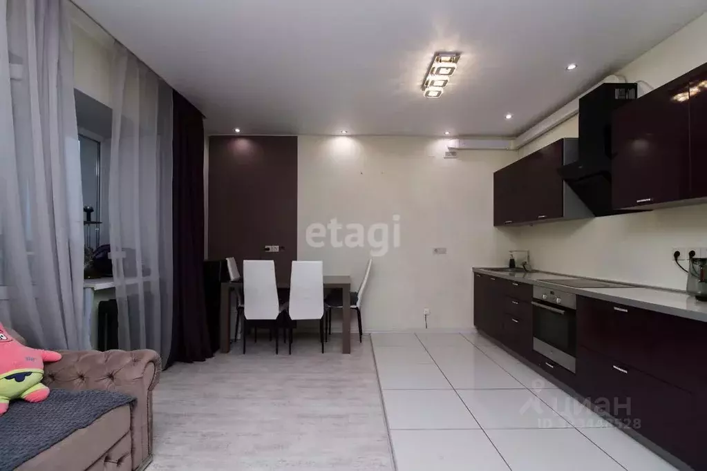 1-к кв. Тюменская область, Тюмень Мельничная ул., 83к3 (57.0 м) - Фото 1