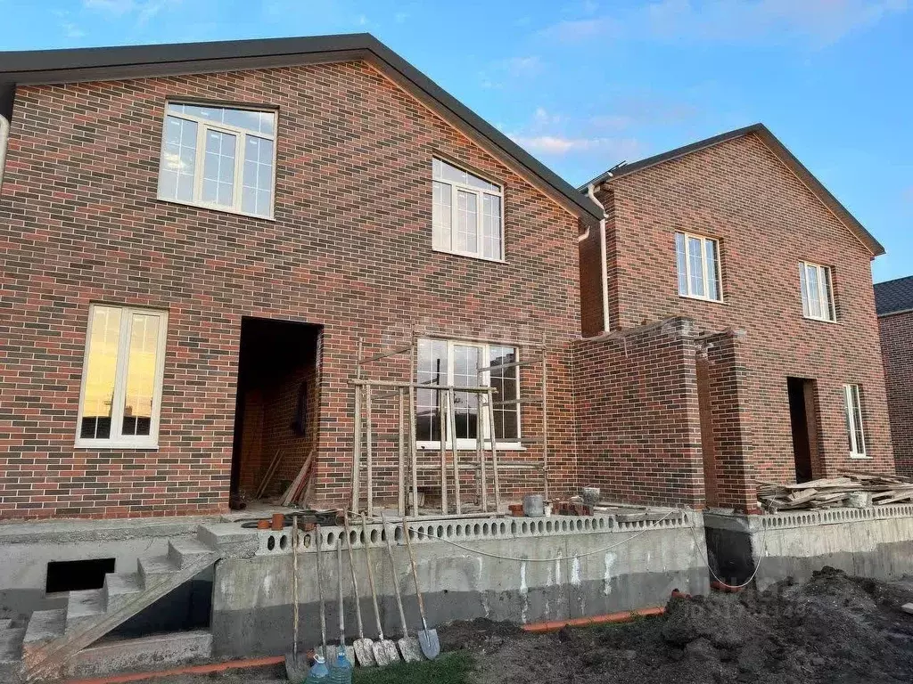 Дом в Ингушетия, Назрань ул. Богатырева (300 м) - Фото 0