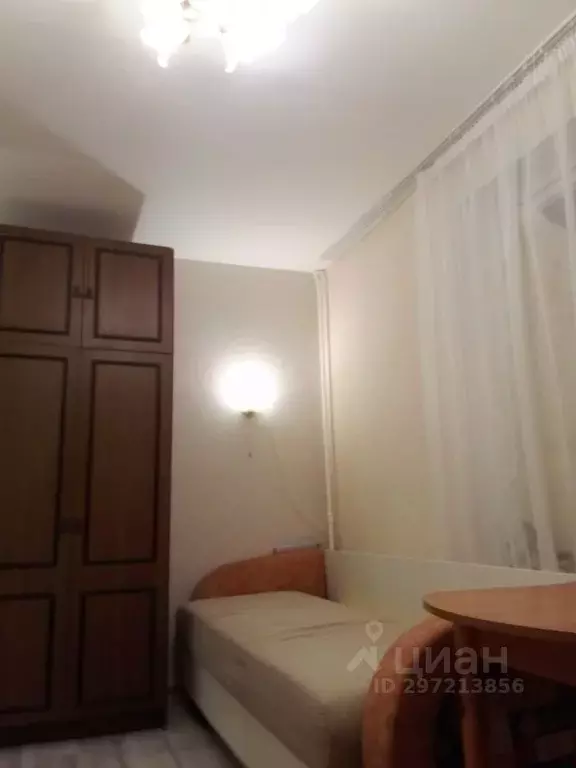 Комната Москва ул. Сталеваров, 10К1 - Фото 1