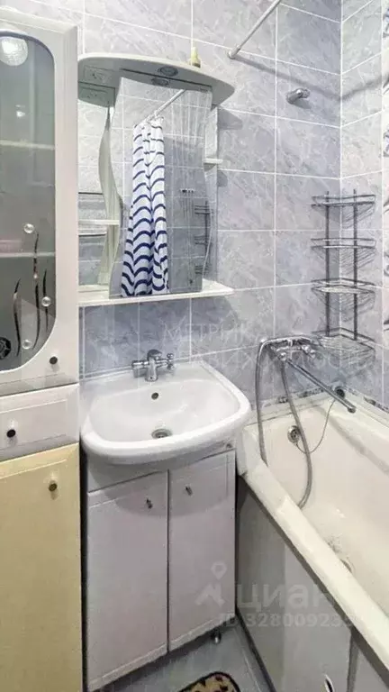 2-к кв. Тюменская область, Тюмень ул. Монтажников, 8 (56.0 м) - Фото 1