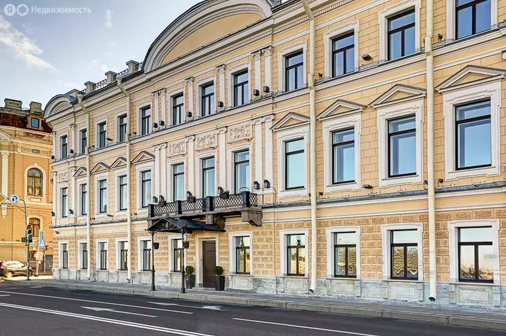 Квартира-студия: Санкт-Петербург, набережная Кутузова, 24 (219.9 м) - Фото 1