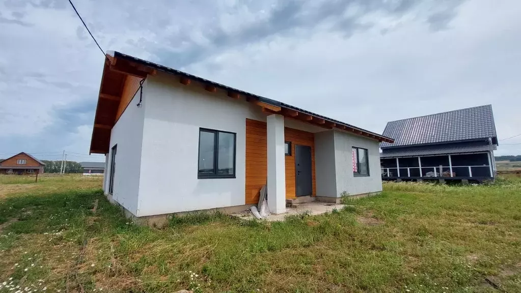 Дом в Башкортостан, Уфимский район, Дмитриевский сельсовет, д. ... - Фото 1