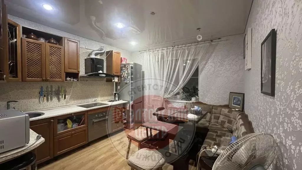 2-к кв. Белгородская область, Белгород ул. Чехова, 32 (79.0 м) - Фото 2