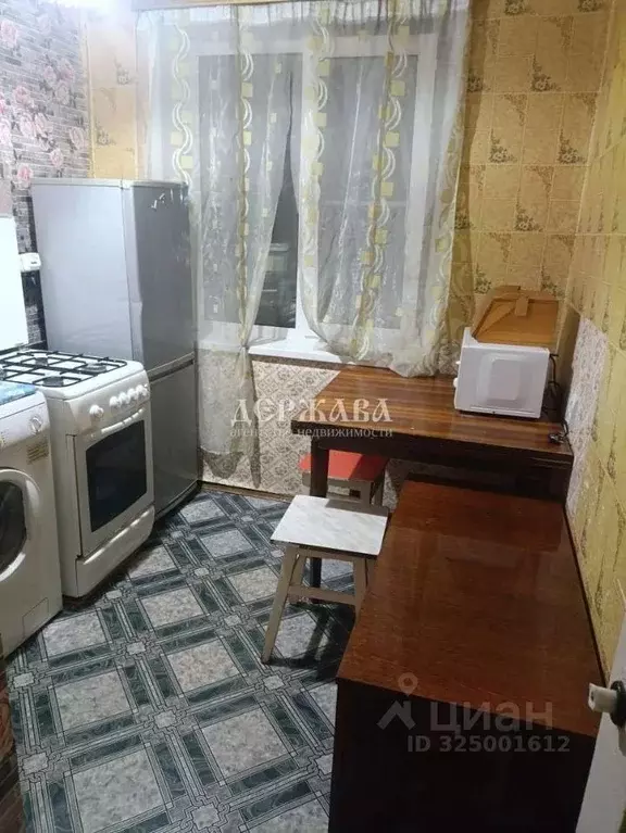 2-к кв. Белгородская область, Старый Оскол Комсомольский просп., 3 ... - Фото 1