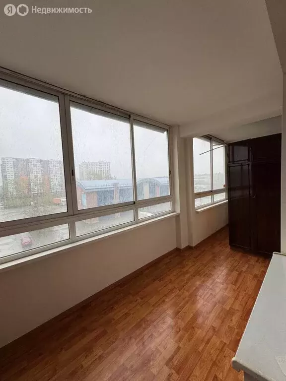 3-комнатная квартира: Верхняя Пышма, улица Сварщиков, 2А (67.4 м) - Фото 1