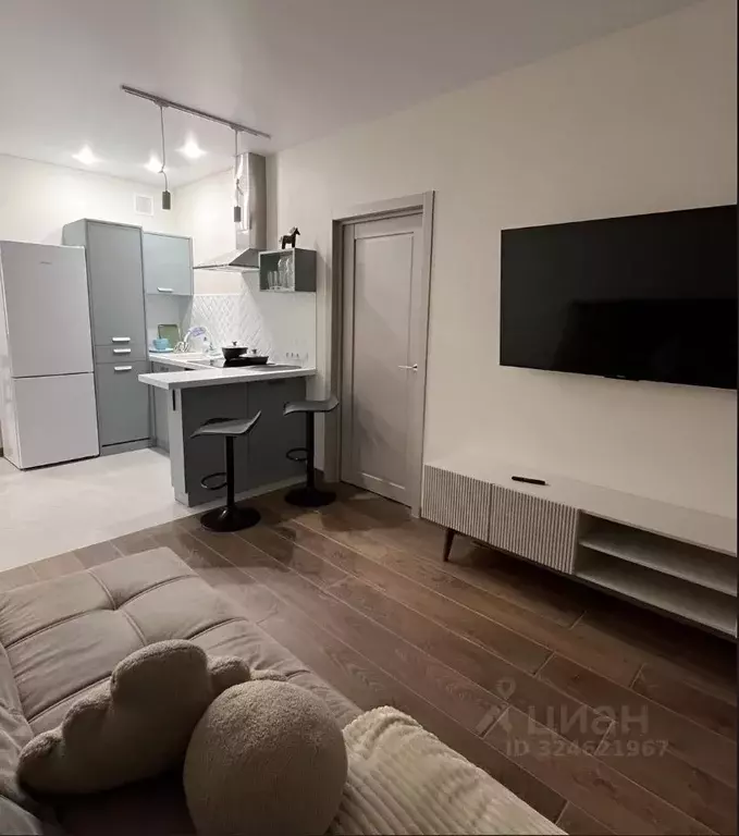 2-к кв. Кировская область, Киров ул. Свободы, 141 (40.0 м) - Фото 1