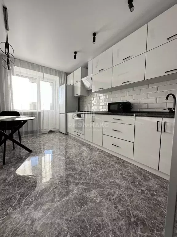 1-к кв. Брянская область, Брянск ул. Счастливая, 5 (42.0 м) - Фото 1