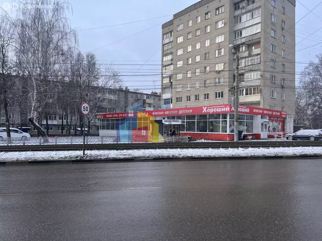 Торговая площадь (738 м) - Фото 1